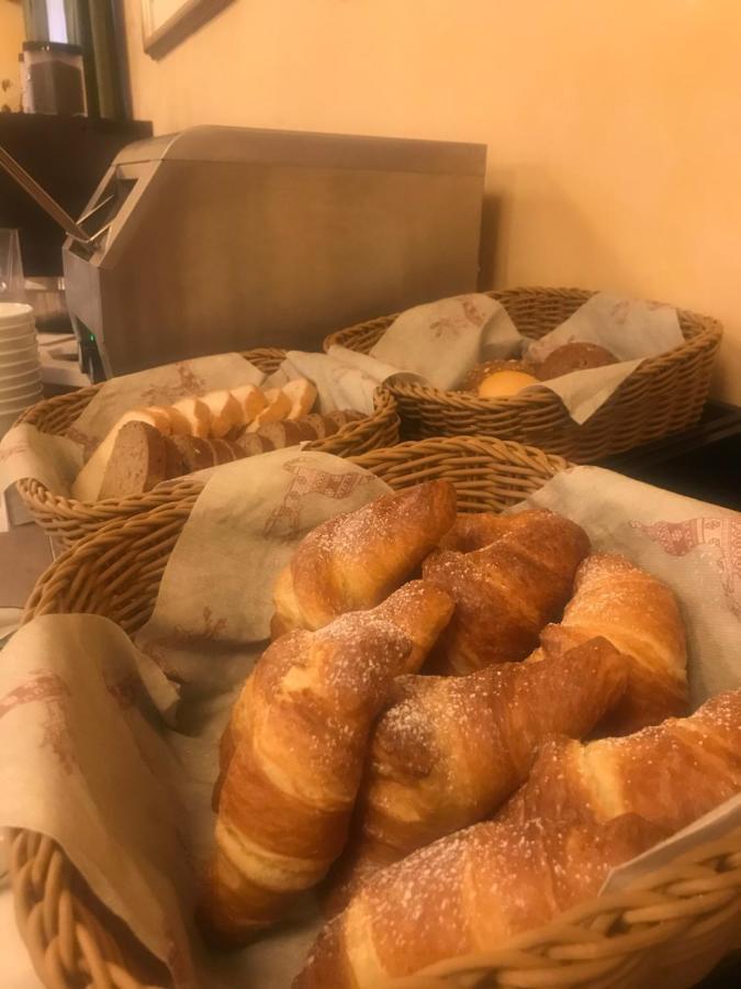Hotel Binelli بينْسولُ المظهر الخارجي الصورة
